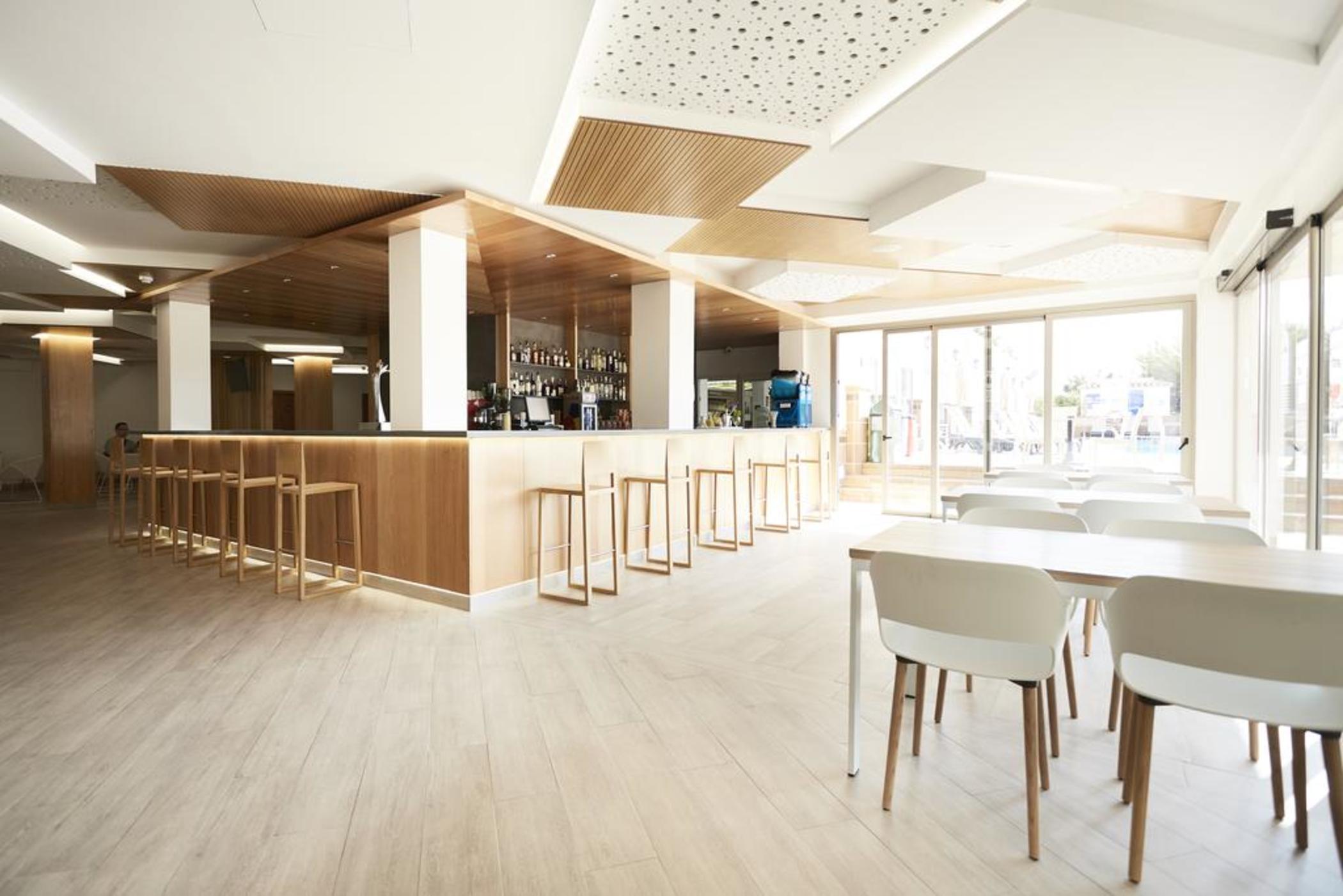 Invisa Hotel Es Pla - Adults Only Sant Antoni de Portmany Екстериор снимка