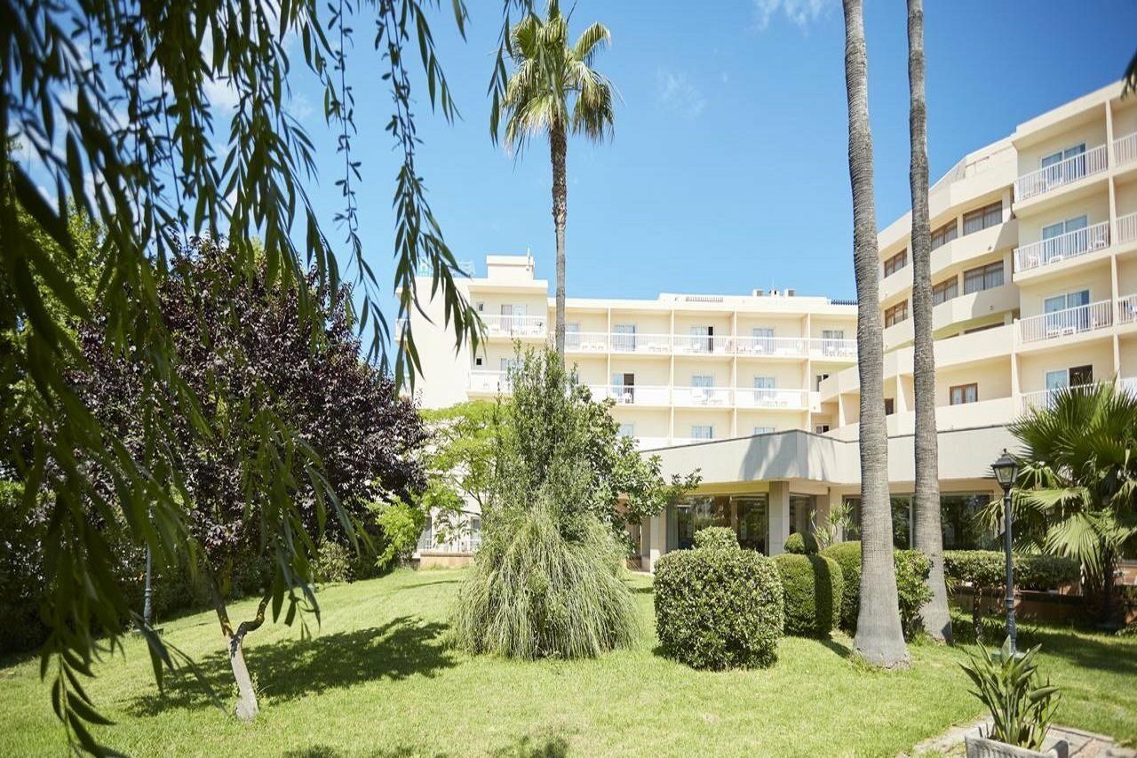 Invisa Hotel Es Pla - Adults Only Sant Antoni de Portmany Екстериор снимка